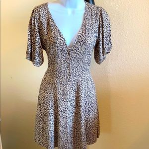 Abercrombie and Fitch Leopard Puff Sleeve Dress